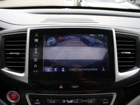 Used 2016 Honda Pilot Elite image 40