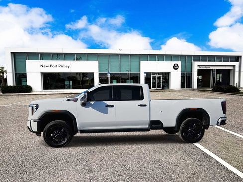 Used 2024 GMC Sierra 2500 AT4 w/ AT4 Premium Plus Package image 5