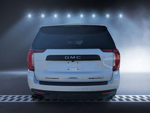 Used 2022 GMC Yukon XL Denali image 4