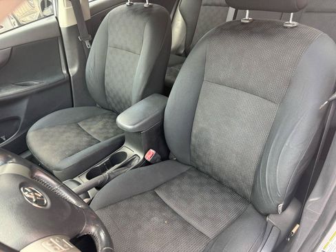 Used 2009 Toyota Corolla FWD image 6