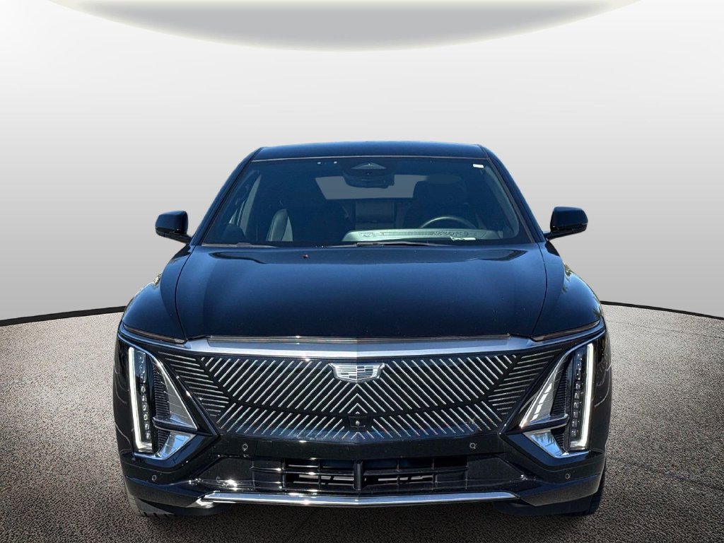 Used 2024 Cadillac Lyriq Luxury AWD/4WD image 5