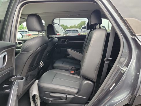 Used 2022 Kia Sorento SX FWD image 12
