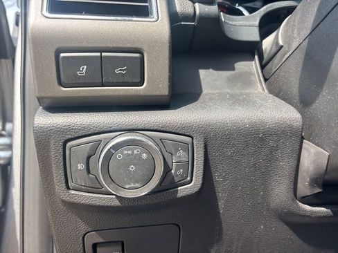 Used 2021 Ford Expedition XLT image 8