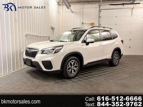 Used 2020 Subaru Forester Premium image 1