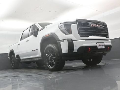 Used 2025 GMC Sierra 2500 AT4 AWD/4WD image 46