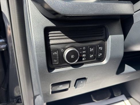 Certified 2025 Ford F350 Platinum w/ Tremor Off-Road Package image 33