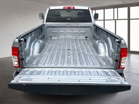 Used 2022 RAM 3500 Big Horn image 7
