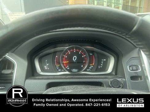 Used 2015 Volvo XC60 T5 Premier image 10