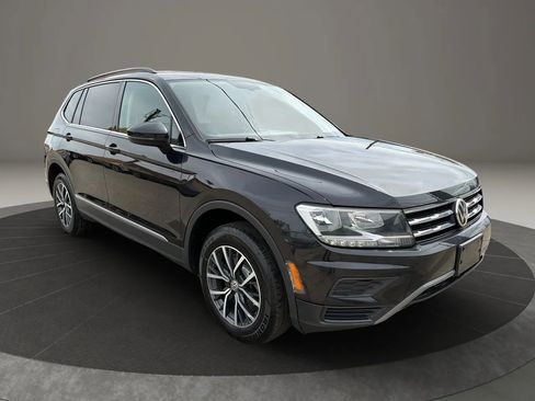Used 2020 Volkswagen Tiguan SE AWD/4WD image 3