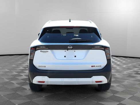 New 2026 Nissan Kicks SR w/ SR Premium Package AWD/4WD image 6