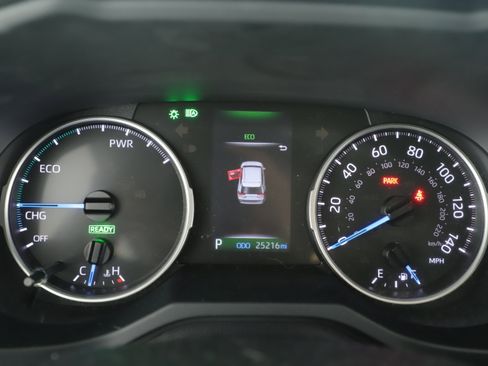 Used 2022 Toyota RAV4 XLE w/ Convenience Package image 14