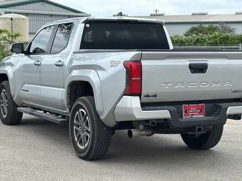 Used 2025 Toyota Tacoma TRD Sport AWD/4WD image 9