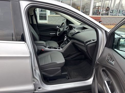 Used 2016 Ford Escape SE image 5