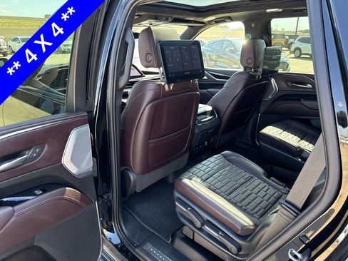 Used 2021 Cadillac Escalade Sport Platinum AWD/4WD image 7