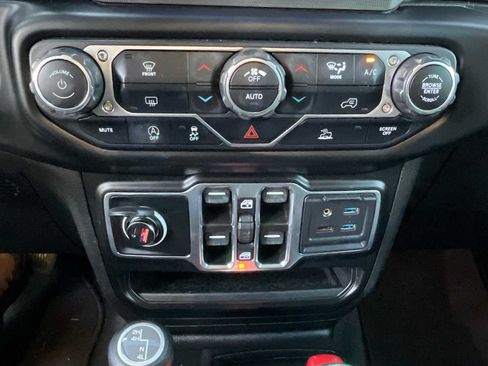 Used 2022 Jeep Wrangler Unlimited Sport AWD/4WD image 23