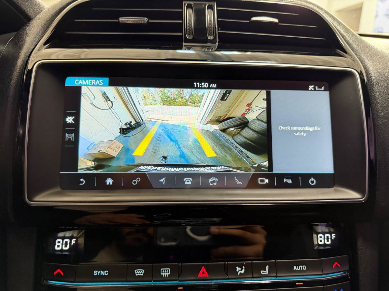 Used 2019 Jaguar F-PACE Premium AWD/4WD image 40