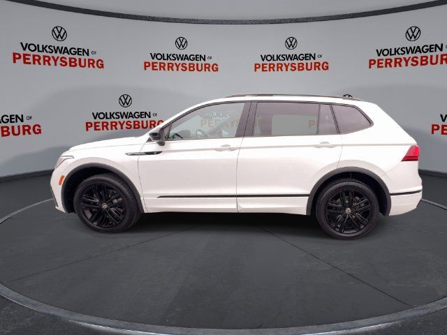 Used 2022 Volkswagen Tiguan SE R-Line AWD/4WD image 5