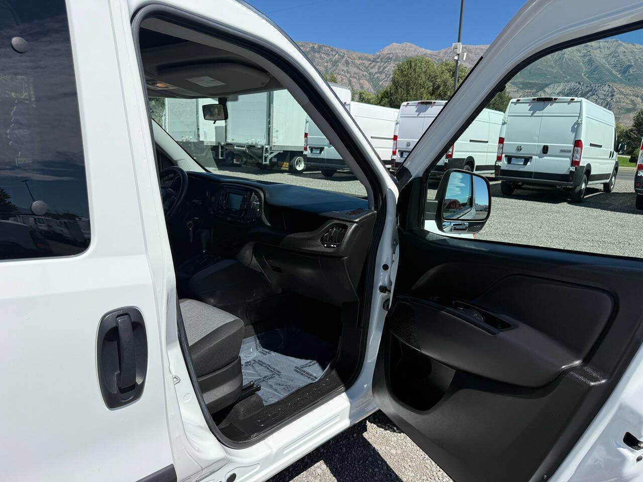 Used 2021 RAM ProMaster City Tradesman SLT w/ Window Group 07 FWD image 18