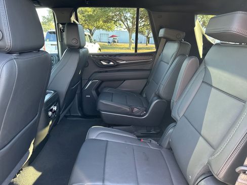 Used 2023 GMC Yukon Denali image 23