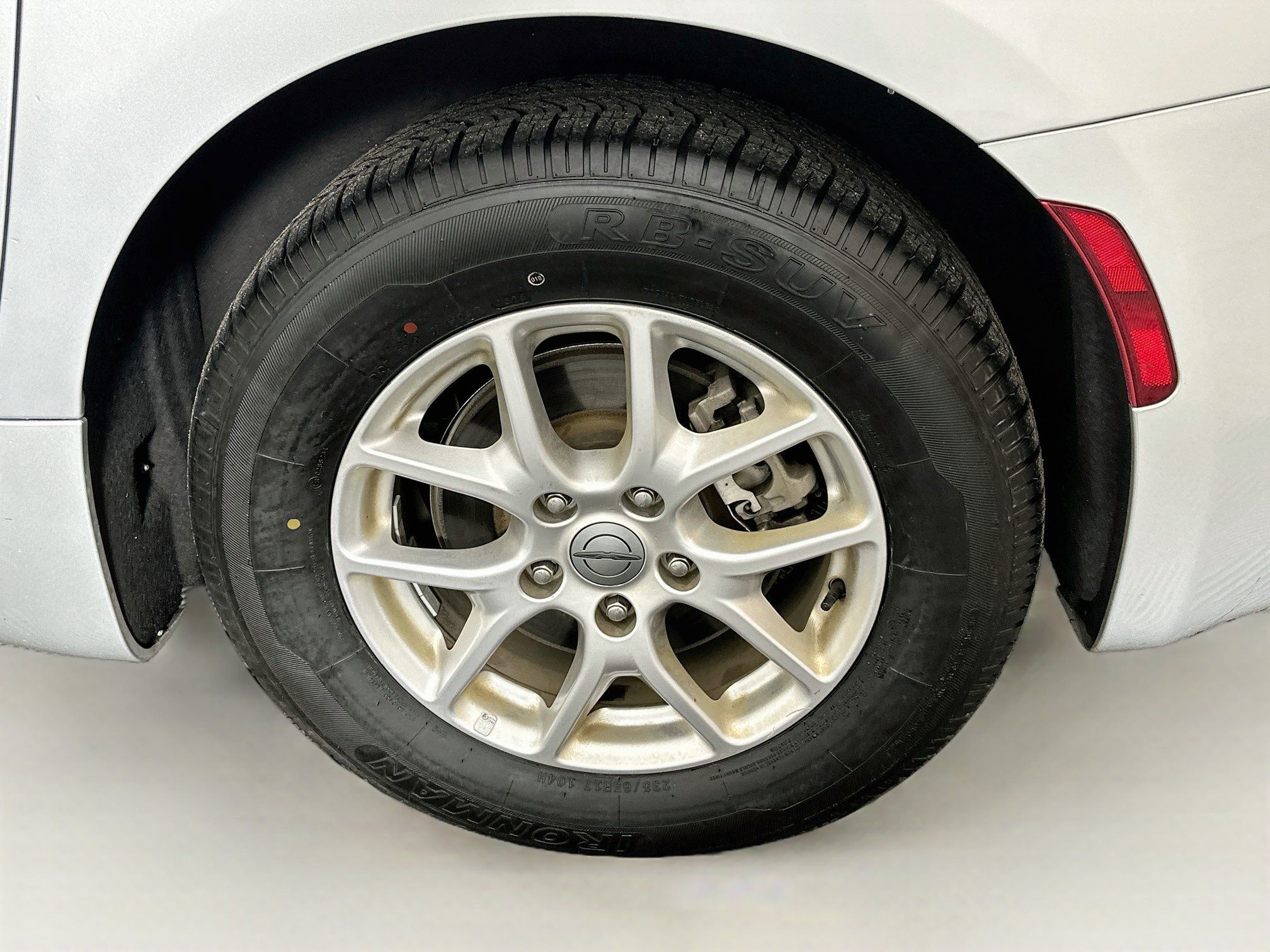 Used 2023 Chrysler Voyager LX FWD image 11