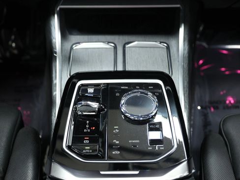 Used 2023 BMW 740i RWD image 42