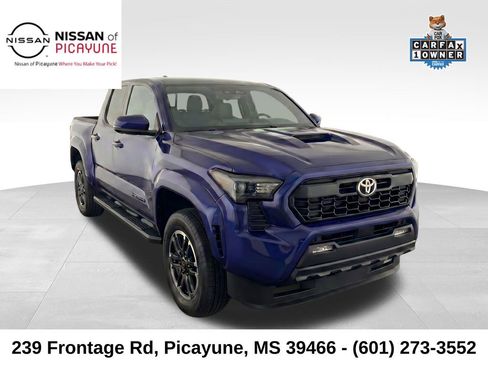Used 2024 Toyota Tacoma TRD Sport RWD image 2