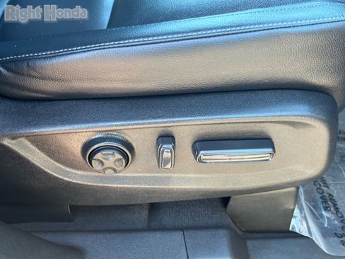 Used 2024 Honda Odyssey EX-L image 29