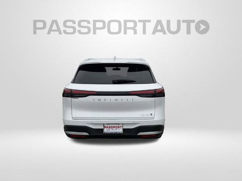 Certified 2026 INFINITI QX60 Luxe w/ Cargo Package AWD/4WD image 3