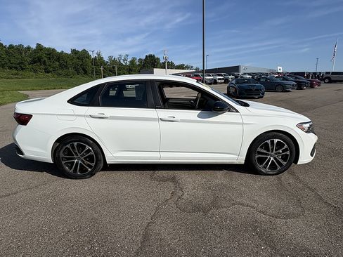 Used 2023 Volkswagen Jetta Sport FWD image 6
