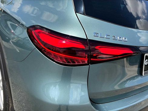 New 2026 Mercedes-Benz GLC 300 image 6