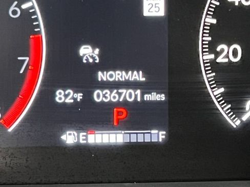 Used 2023 Honda Pilot EX-L image 17