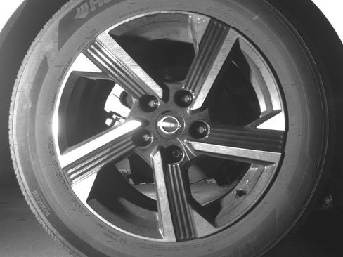 Used 2025 Nissan Sentra SV FWD image 15
