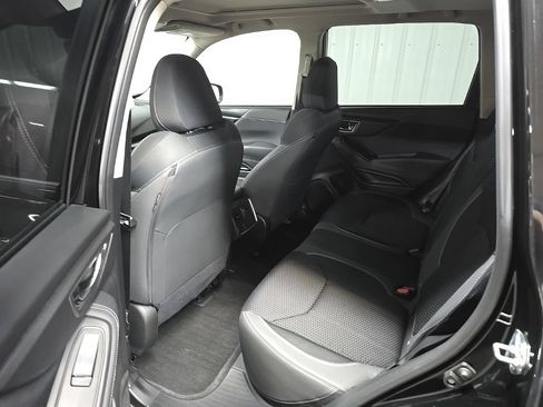 Used 2021 Subaru Forester Premium AWD/4WD image 31