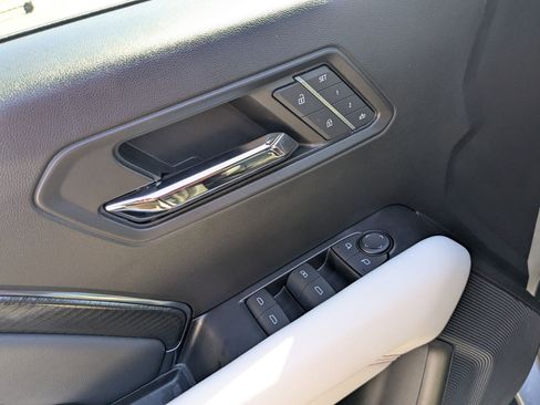 Used 2024 GMC Canyon AT4X w/ AT4X AEV Edition image 15