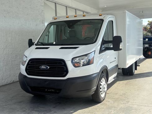 Used 2019 Ford Transit 350 156 DRW RWD image 3
