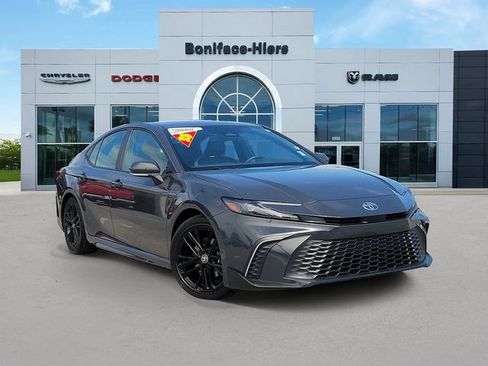 Used 2025 Toyota Camry SE w/ Multimedia Upgrade Package FWD image 33