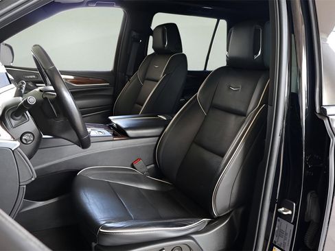 Certified 2023 Cadillac Escalade Premium Luxury image 12