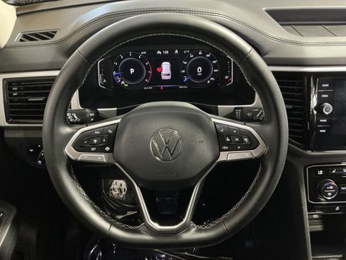 Used 2023 Volkswagen Atlas SE AWD/4WD image 17