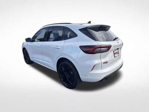 Used 2023 Ford Escape ST-Line Elite w/ Premium Technology Package image 3