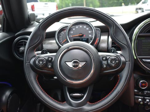 Used 2018 MINI Cooper S FWD image 16