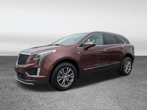Used 2022 Cadillac XT5 Premium Luxury w/ Technology Package image 2