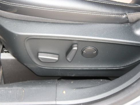 Used 2021 Ford Escape Titanium w/ Titanium Elite Package AWD/4WD image 16