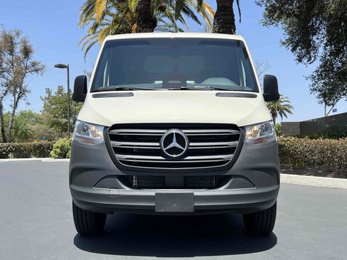 Used 2026 Mercedes-Benz Sprinter 2500 image 34