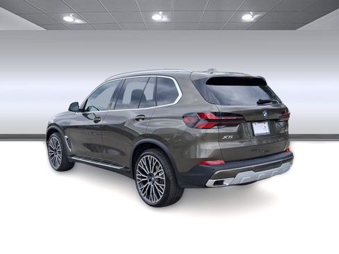 Used 2026 BMW X5 sDrive40i RWD image 3