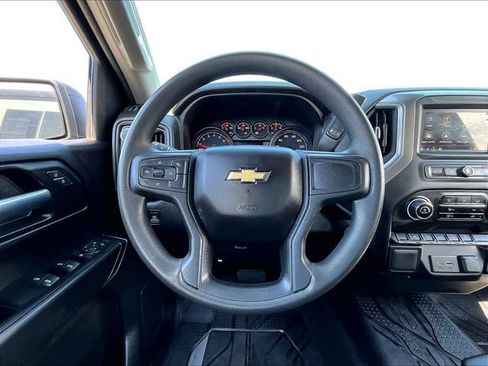 Used 2023 Chevrolet Silverado 1500 Custom AWD/4WD image 17