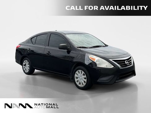 Used 2015 Nissan Versa S FWD image 6