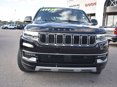 Used 2024 Jeep Wagoneer L Series II w/ Premium Group I image 4