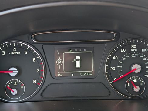 Used 2016 Kia Sorento LX image 23