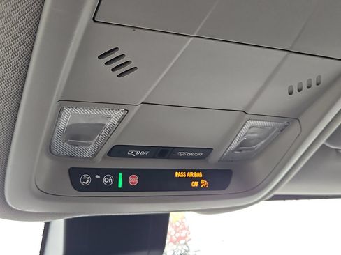 Used 2022 GMC Terrain SLE w/ Driver Convenience Package FWD image 29
