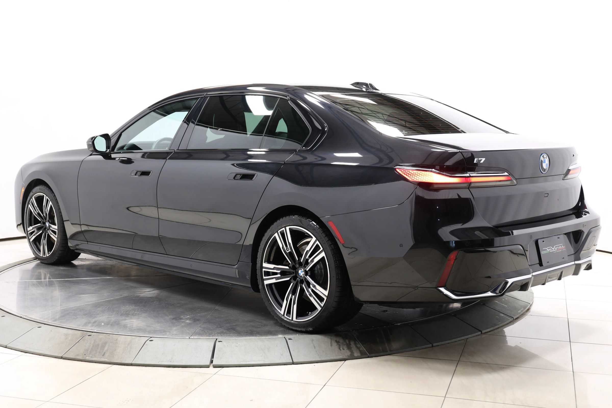 Used 2023 BMW i7 xDrive60 w/ Executive Package 2 AWD/4WD image 66